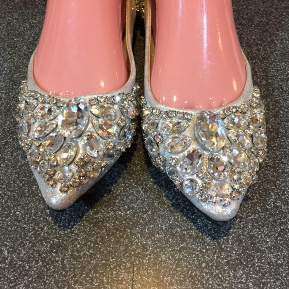 Elegant Silver Embellished Flats - Picture 4 of 16